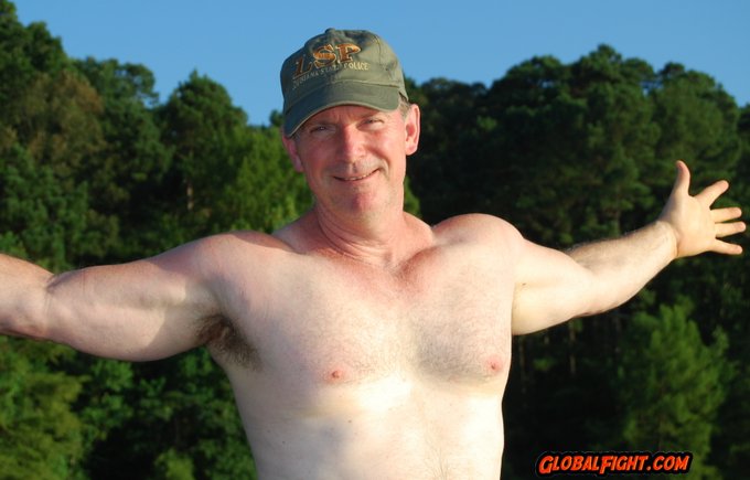 1 pic. Nude Muscledaddy VIEW HIS DAILY NUDE POSTS OF HIMSELF and his musclebear roomate on their profile