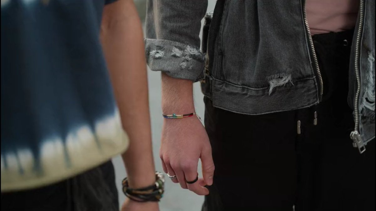 pridespaces's tweet image. Julie And The Phantoms (2020)