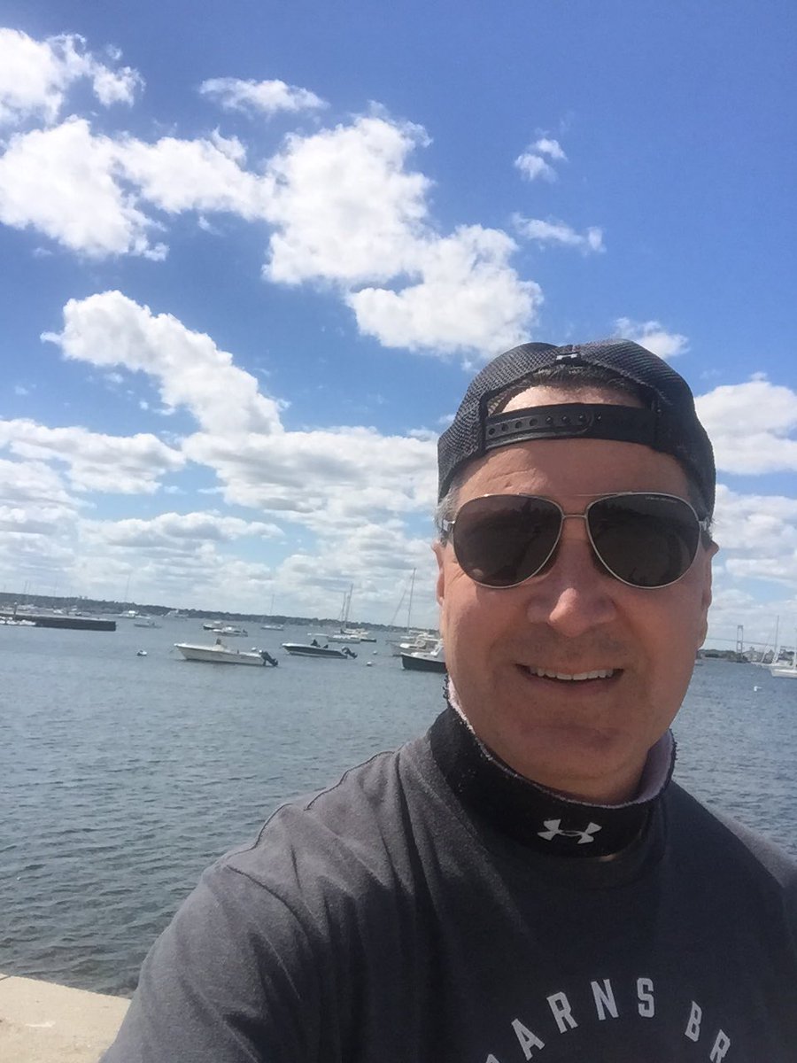 jongain's tweet image. #Newport was amazing today 10 mile run/ #runchat ⁦@twinbarnsbrew⁩ tshirt to keep me cool  ⁦@nicoleconnolly⁩ ⁦⁦@cfinnnn⁩ starting summer 2021 off right/ be back soon ⁦ Clements mkt on way home 👍