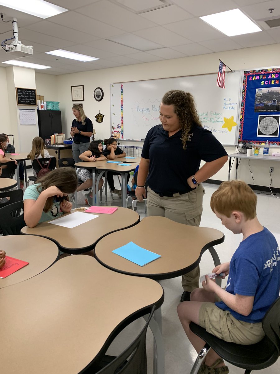 ProchnowSci's tweet image. Seguin ISD Elementary Crime Scene Investigation Mat Camp had a visit from the Seguin Police Department Forensics Unit today to learn more about how science is applied to solve crimes. @SeguinISD @SPDTX #matadorfamily #matadorscience #seguincommuniypartnerships