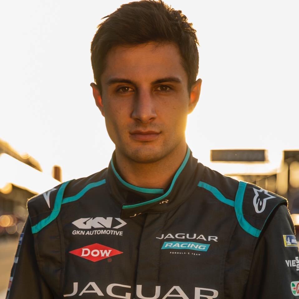ravenblu_07's tweet photo. Shoutout to @mitchevans_ happy birthday! #ABBFormulaE #ME20 #MinEDrivers 🥳🎂🎁🎉🎊🎈🇳🇿 https://t.co/GY8jbbJP8J