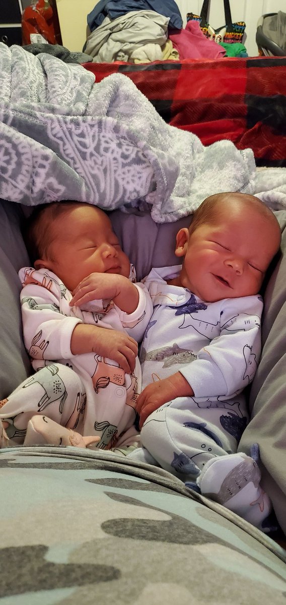 I love them 💜💙