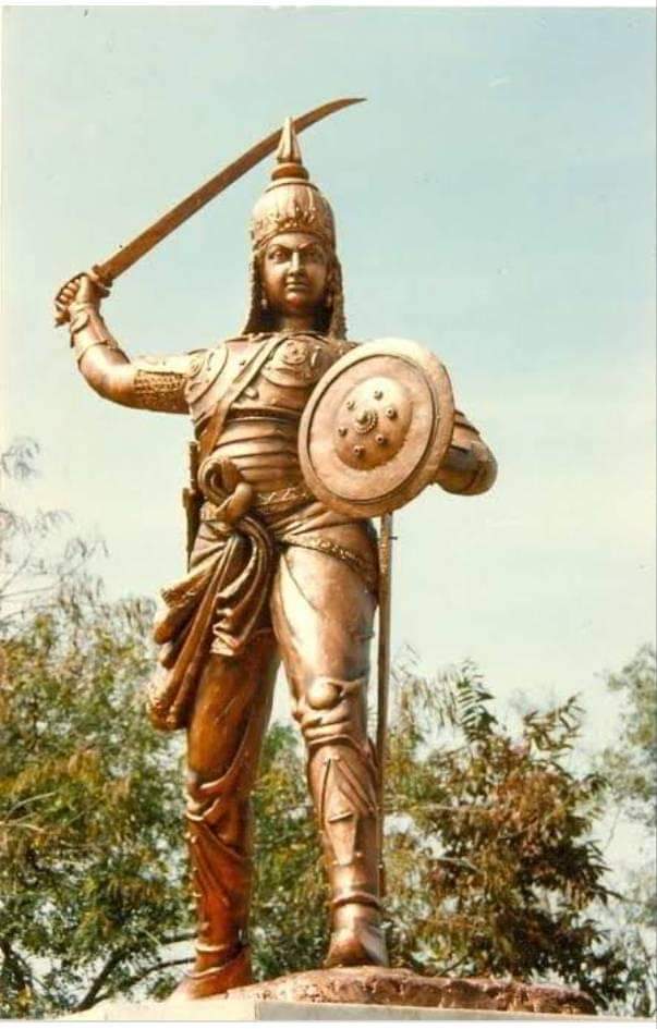 गोंडवाना की गौरव वीरांगना रानी दुर्गावती मरावी जी के बलिदान दिवस पर सादर-सादर सेवा जोहार।❤️☘️🙏🙏