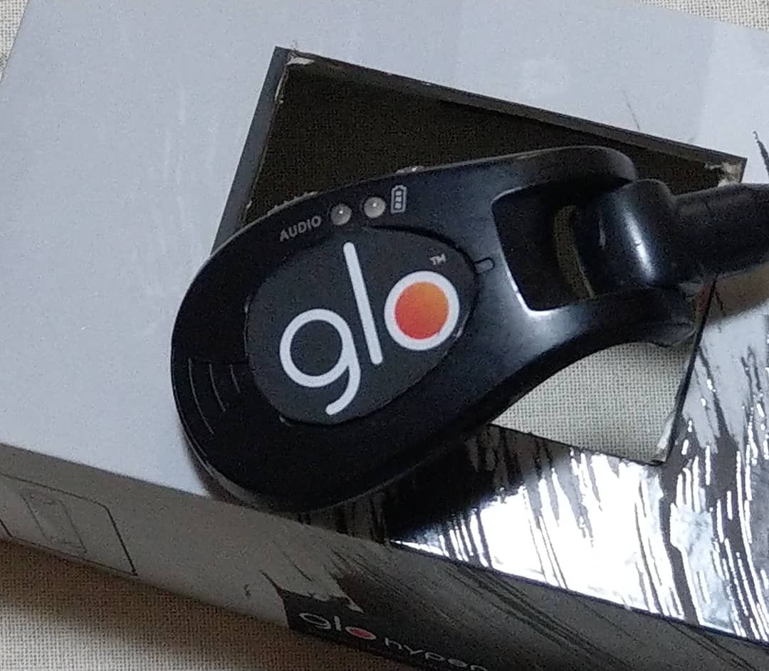 nakaochannel's tweet photo. ギターワイヤレスの
カバーが取れて無くなったので
gloの空き箱から移植したった
#ギターワイヤレス #xvive #glo
#エレキギター #guitar #guitarwireless https://t.co/WaE68lGxCB