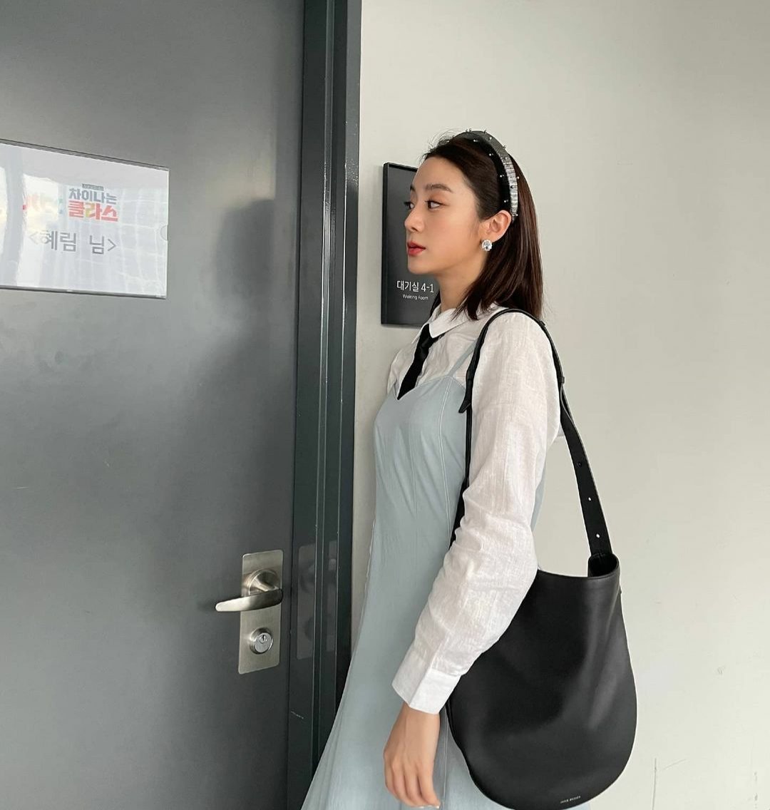 rrrEnt_official's tweet image. [#HYERIM] 📺
오늘 밤 10시 30분,
JTBC '차이나는 클라스'에 출연합니다. 많은 시청 부탁드립니다 :) 

#혜림 #우혜림
#JTBC #차이나는클라스
#rrr #르엔터테인먼트