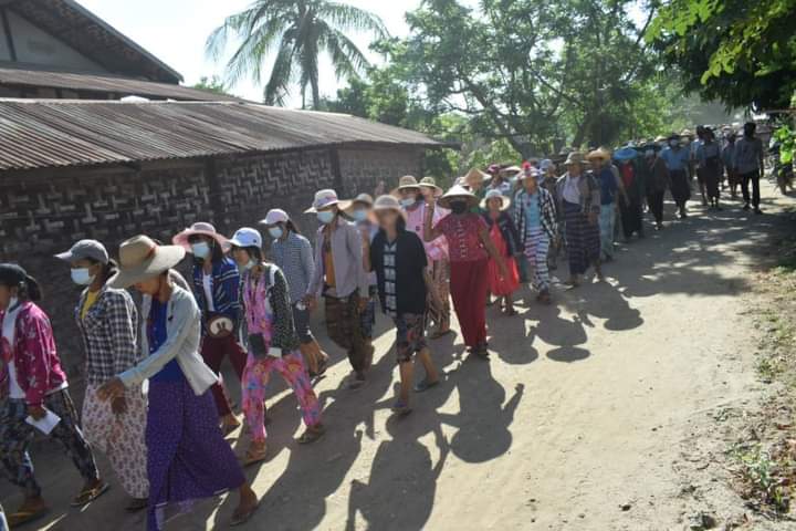 Peaceful sit-in strike and march against the miltary dictatorship in Sarlingyi and Yinmarpin on 106th day of protest.
#AuspiceRefugees #June24Coup #WhatsHappeningInMyanmar