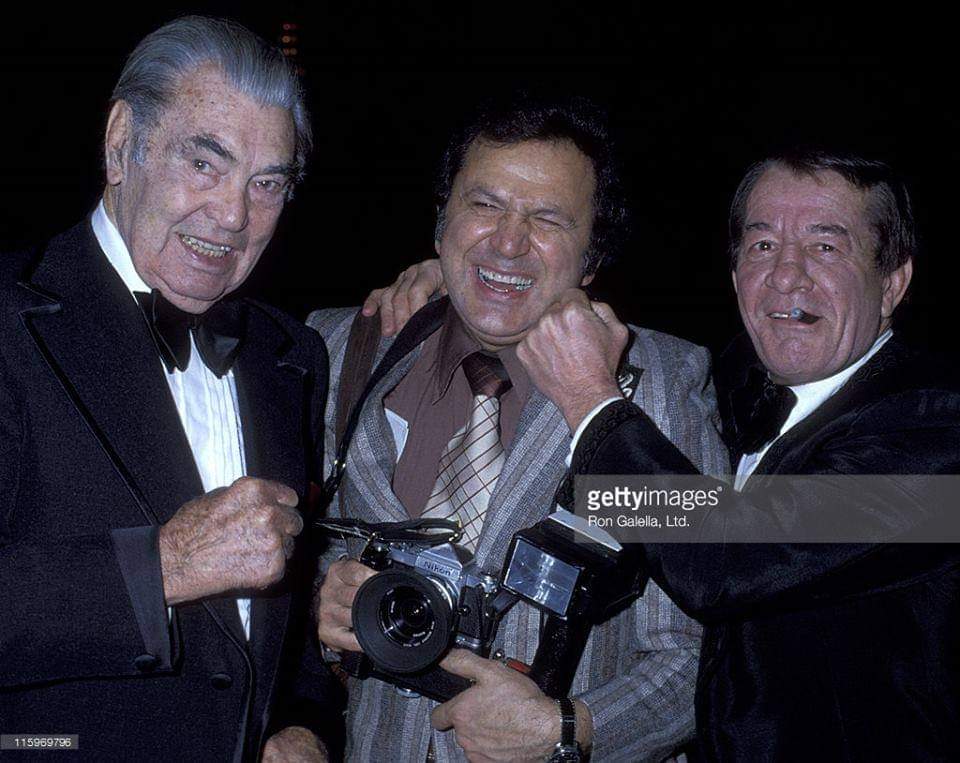 leonardopisani1's tweet photo. L'irlandese Cherokee William Harrison il lucano Ron Galella ed il napoletano Rocky Graziano.. a #Manassa #Colorado 24 giugno 1895 nasce Jack Dempsey #boxing #leggende #VentagliDiParole @FedPugilistica @CinziaGrenci @s_margiotta @amalajz4 @PioBelmonte @gigiscaglione1 https://t.co/FQ3SpHR3IH