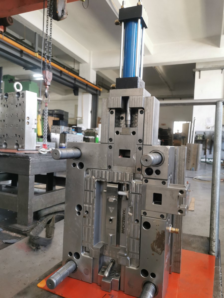 elinagwj's tweet photo. #Makegoodcustom is a plastic injection mold manufacturer, our injection molding machinery ranges from 50 to 350 Tn, and we can advise you on the best cost-performance solution for every application. 
 #precisionmold #Engineered #Plastics #CNMfg 
#Injectionmolding #makegoodplastic https://t.co/oP564IBkI9