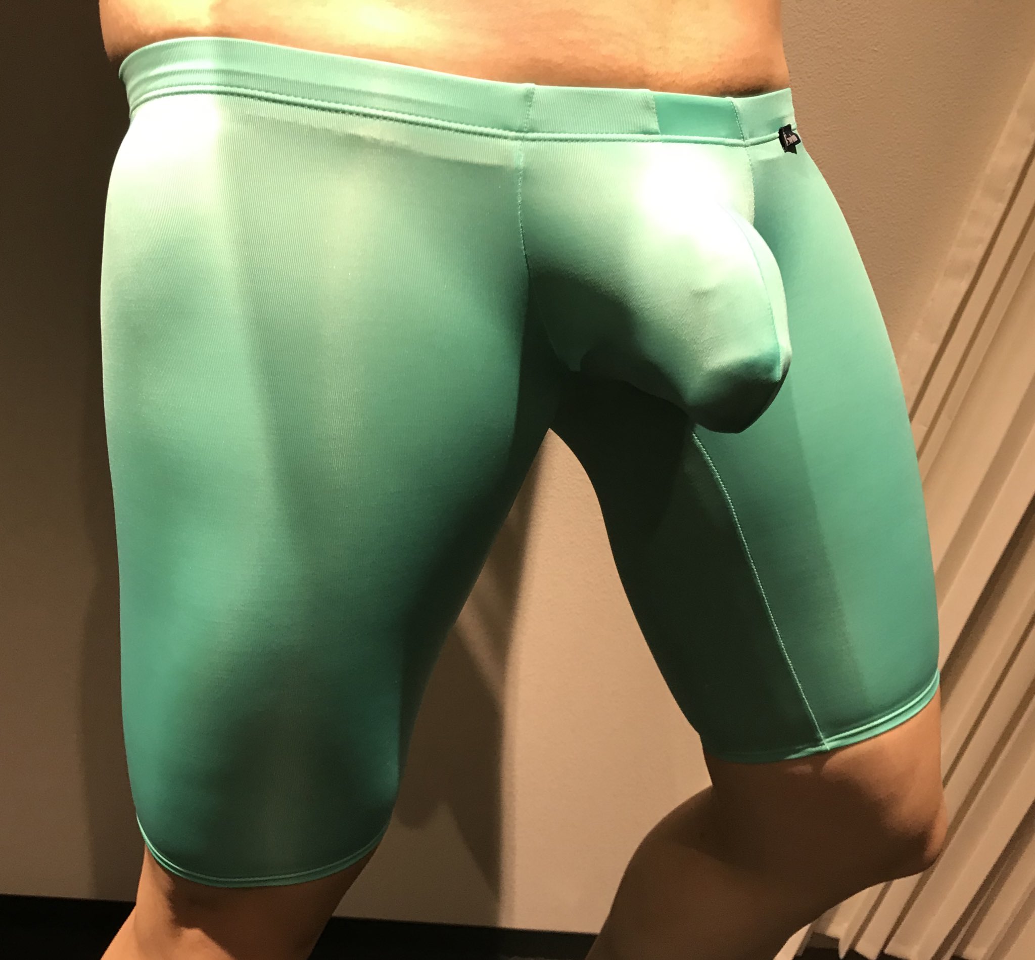 たけり on X: スパッツ、エロいよね #パイパン #ぱいぱん #パイチン #パイチン t.coSeYM6VxvP0  X