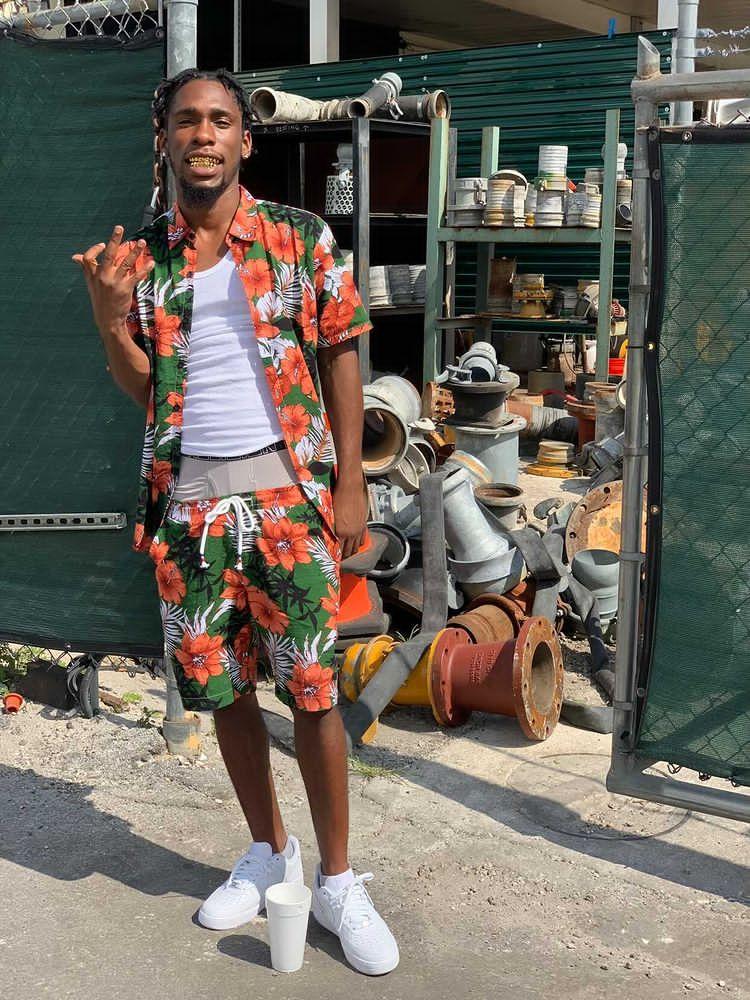TEAM_13ST's tweet photo. Ain't been on here like 4 years 🌴⚡ https://t.co/p6tp15yRi5