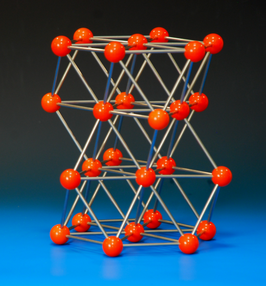 Miramodus's tweet photo. Just completed a nice set of #molecularmodels. 18mm thermoset balls & steel rod, inc. #NaCl, ZnS structures, & aluminium below. The #perovskite includes frames showing the Oh coordination of the B atoms - with an astonishing 12m of rod in that 21cm cube!
https://t.co/nYLqkASy6x https://t.co/CTzfSizHCf