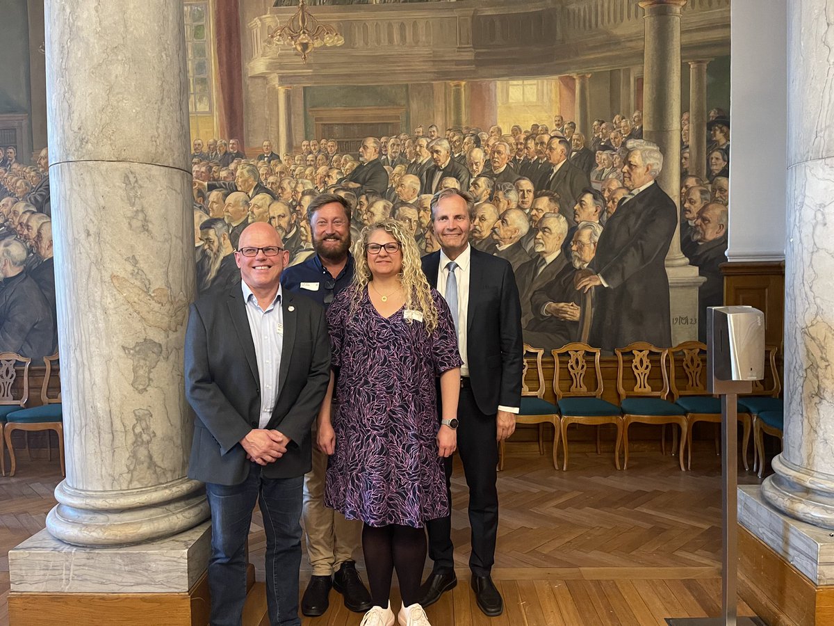 skaarup_peter's tweet photo. Jeg er dybt taknemmelig over endnu engang at være blevet opstillet til Folketinget for @DanskDf1995 i Brønshøj-kredsen og og denne gang også Valby kredsen i Københavns Storkreds. Ser frem til en spændende valgkamp indenfor de næste par år🇩🇰 #dkpol https://t.co/PtG4nUI7DA