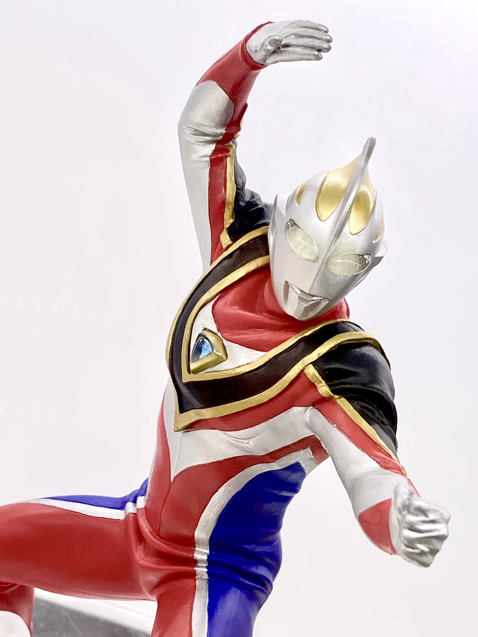 中古】[FIG] 英雄勇像 ウルトラマンガイア(スプリーム