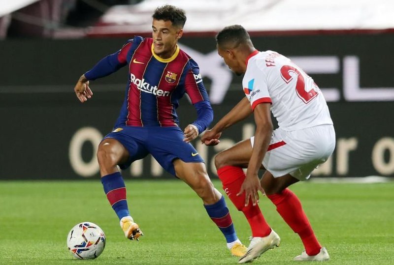 Manajemen olahraga Barca semakin yakin bahwa Coutinho akan bertahan karena tidak ada proposal menarik yang datang untuknya. [Lesportiu]