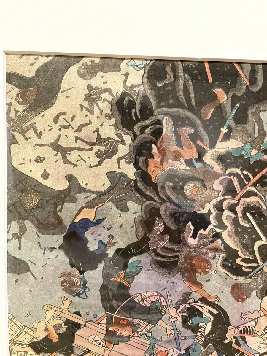 戊辰戦争の浮世絵で、爆破で吹っ飛んでる人の描写をシルエットで表現されてるのが、「オシャレだなぁ」と😊
#GIGA_MANGA 