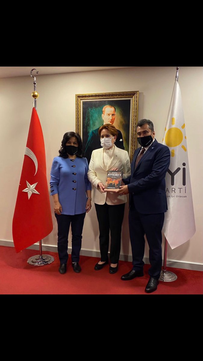 U_Hareketi's tweet photo. Uygur Türklerine verdiği destek için teşekkür etmek ve istişarelerde bulunmak için ⁦@iyiparti⁩ genel başkanı @meral_aksener⁩’ı Uygur haraketi başkanı ⁦@RushanAbbas⁩ ziyarete bulundu. ⁦@AHakimIdris⁩ ”KIZIL KIYAMET ve Uygur soykırım kitapını takdım etti https://t.co/sjxN9X5Bui