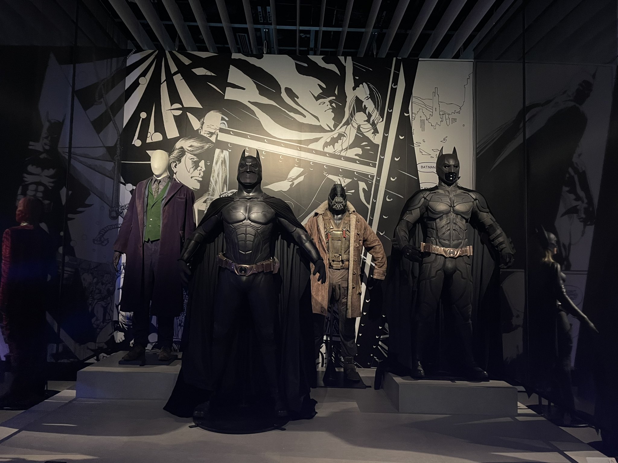 Dvd 動画配信でーた クリストファー ノーランのダークナイト三部作 Dc展 Batman T Co Rldjxxrgfm Twitter