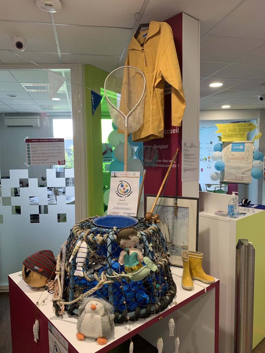 La solidarité peut partir de petites choses, comme un bouchon, pour aboutir à de grandes choses, « UN SOURIRE» breizh29.org 
La <a href="/CCMPLOUGUERNEAU/">CMB Plouguerne🅰️u</a> collecte vos bouchons plastiques pour la bonne cause. 

@utplabennec @wearearkea @cmbbretagne <a href="/cmarkea/">Crédit Mutuel Arkéa</a>