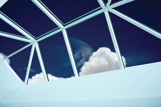 Want the best views in town? Just look up! 
Our glazed roofing options range from: 
✔️Roof Lanterns
✔️Verandas
✔️Conservatories
✔️Skyrooms
✔️Flat Rooflights 
✔️Lean Tos
So there's something for everyone! Head to our website for more information.