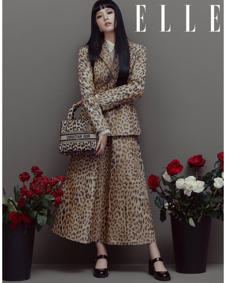 JISOO is the FIRST Female idol to be a cover star in any Indian magazines.

She wore the #DiorFall21 collection, which was inspired by JISOO herself.

JISOOxDIOR for ELLE INDIA
