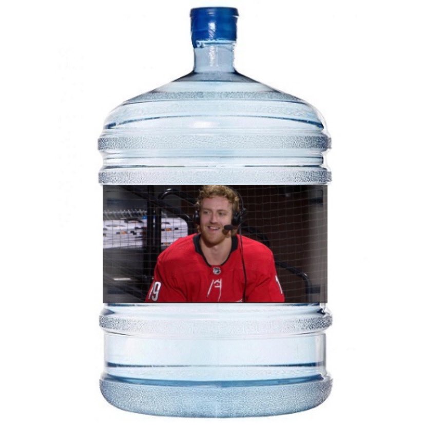 dbfecgc's tweet photo. hi dbfecgc if anyone sees this this is my dougie water https://t.co/FJSTWoJtnE