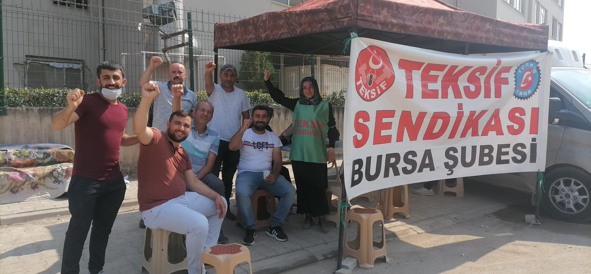 CalDunyas's tweet photo. Direniş çadırından herkese selamlar. 39 gündür işe geri dönme mücadelesi veriyoruz. Mücadeleden vazgeçmek yok. Kararlıyız Atılım Tekstil'de toplu sözleşme imzalanacak, bundan geri dönüş yok. https://t.co/a4ms0ETGSW