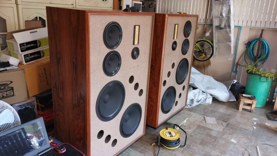 frankhasselriis's tweet photo. #ScanSpeak Official distributior for Thailand πΉπ, #Samdee Audio. Have a look at this build they just completed for a customer. Using #Ellipticor double 38WE, double 21WE and D3404. I am sure it sounds amazing ππ https://t.co/1wlO1NDwAH
