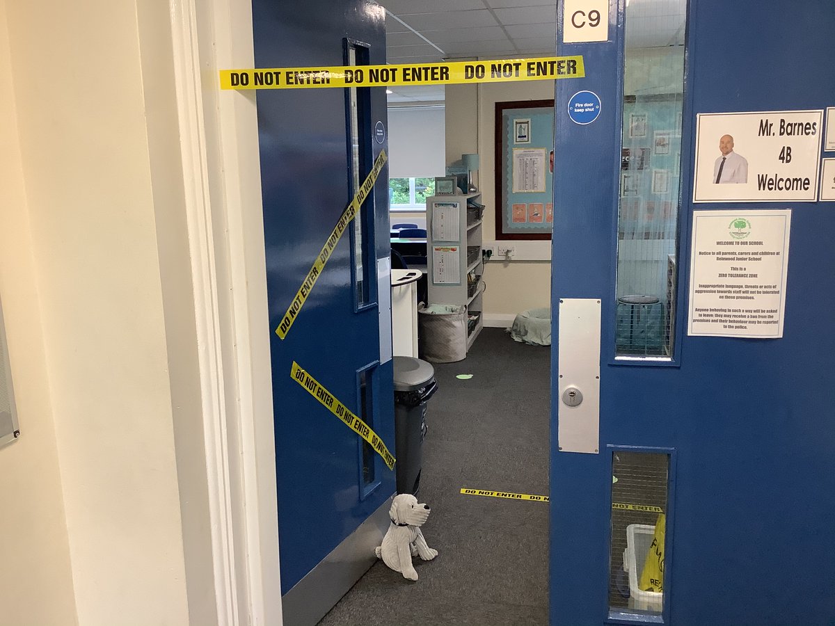 ReinwoodJuniors's tweet image. What is going on in 4B this morning? All will be revealed soon... #RJSReadAllAboutIt #RJSEnglish #RJS4B