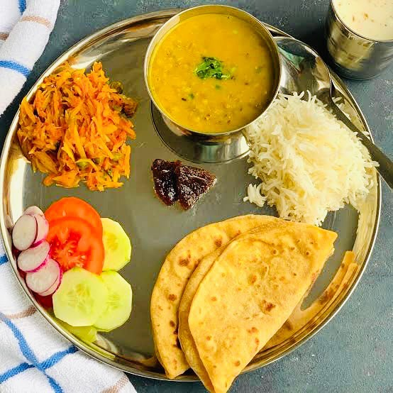 KritikaShroff's tweet photo. If you want to avoid heartache, fall in love with food. It’ll never break your heart🥰

#foodblogger #foodphotography #foodie #foodism #foodislife #foodislove #lunchtime #traditionalfood #healthyeating #indianfood https://t.co/rn3TfTIxla