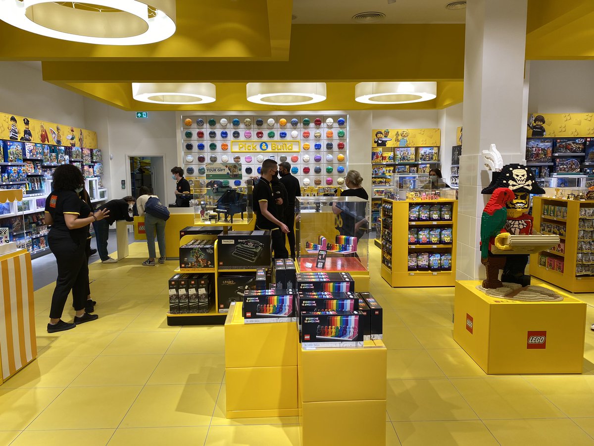 lego shop st james centre