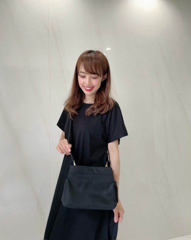 selva_secreta's tweet photo. 【New Arrival】
新作ショルダーバッグ2種ですが、7月下旬分が完売となりました！現在は7月末入荷分のご予約を承っております！たくさんのご注文、ありがとうございます♡

長財布一体型の便利なショルダーバッグとなっております✔︎詳しくはこちら⇩
https://t.co/Odo6Ws0E4Z

#selvasecreta #川崎希 https://t.co/eVn1GLacDq