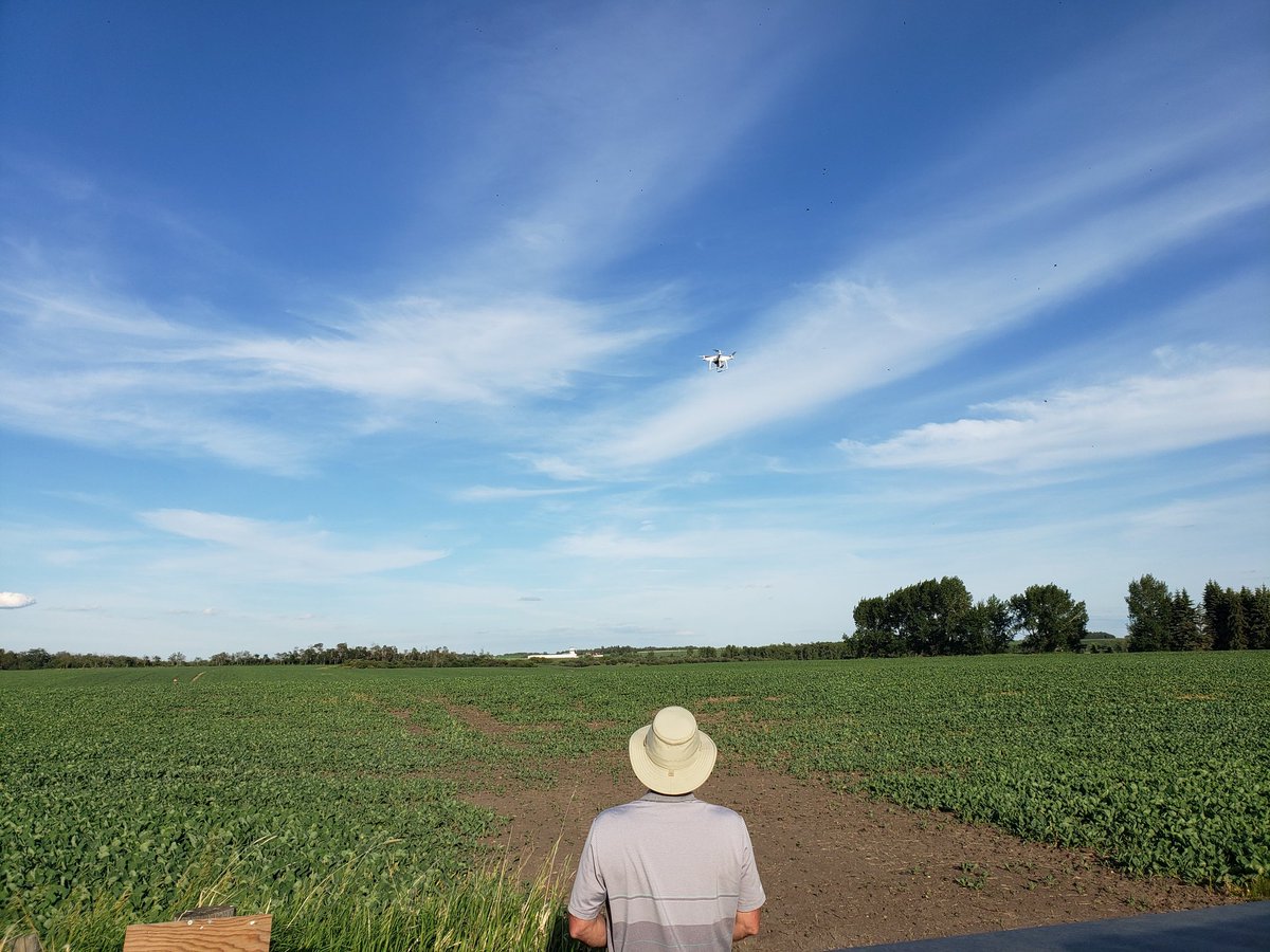 bari_khaled's tweet photo. Visited @SVFltd #Superplot this afternoon with @Badsmoke23 from @WinFieldCanada. @cropchaser01 @AmyCrozier1 @SturgeonRUSS @ABcanolaReg5 https://t.co/cpNtoqxvYA