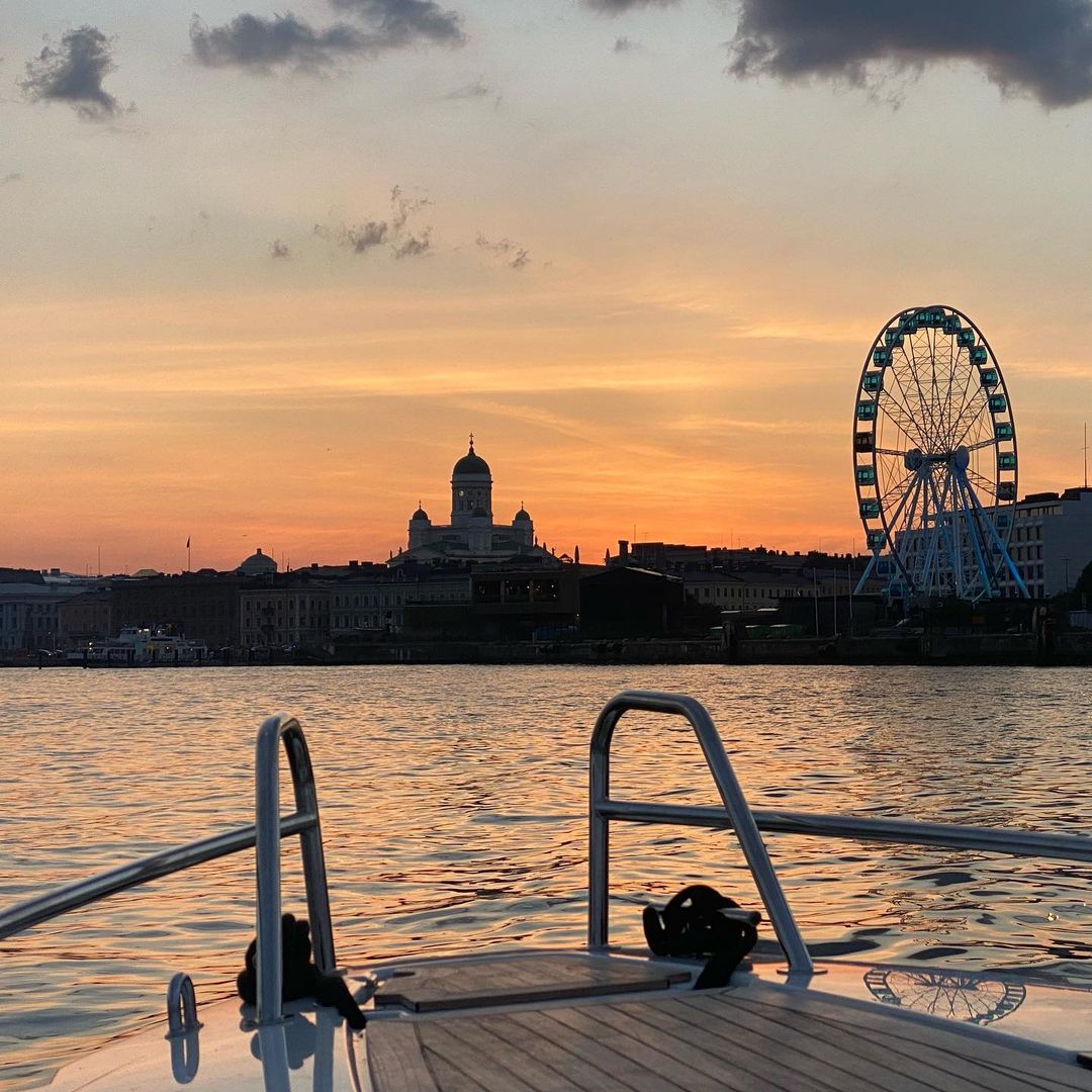 Helsinkiwheel's tweet photo. Sunsets 😍

📸Perheveneily https://t.co/5fhTJXmQhp