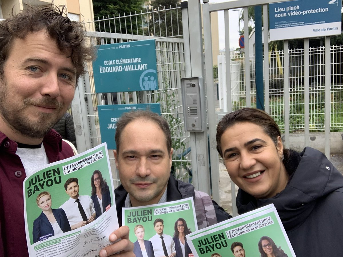 PSPANTIN's tweet photo. 📣[J-3] mobilisation matinale à #Pantin pour les départementales et les régionales !
🗳Le 27 juin, pour chaque élection, 1 seul bulletin de la gauche rassemblée : 
👉aux départementales :  mathieu Monot- Nadia Azoug  
👉aux régionales : Bayou  
On compte sur vous 🌹☘️🤝 https://t.co/Hnf1qHx3ux