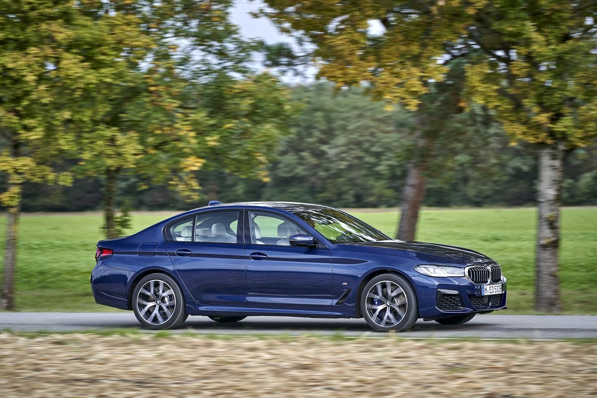 NaigadiC's tweet photo. BMW 5 Series launched in India.
The car is available at introductory prices (ex-showroom) as follows –
BMW 530i M Sport : INR 62,90,000
BMW 520d Luxury Line : INR 63,90,000
BMW 530d M Sport : INR 71,90,000
#TheNew5 #THEnew5 #BMW5Series #SheerDrivingPleasure
@bmwindia
@BMW https://t.co/SOK2oy7BCC