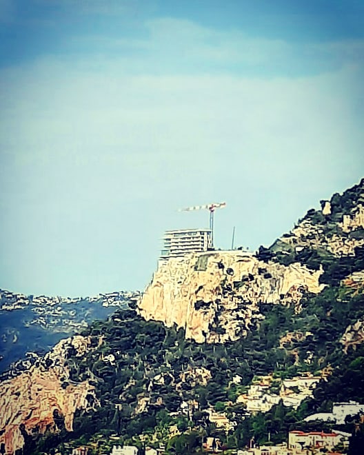 AndrewDebb's tweet photo. Faut être bien accroché !!! 
#cotedazur #cotedazurfrance #monaco #menton #roquebrunecapmartin #beausoleil #frenchriviera #vistapalace #andrewdebb https://t.co/WcDR17Hi3G