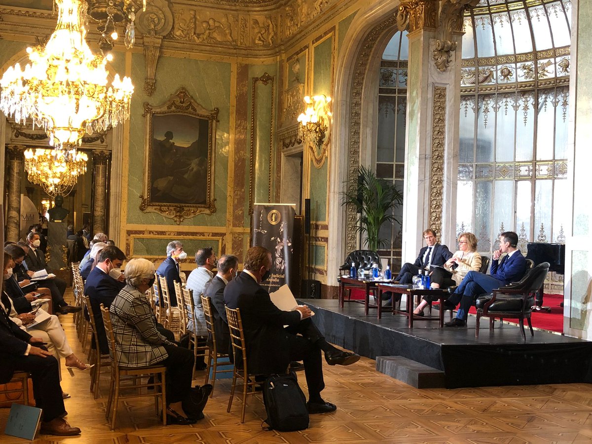 AteneoJudicial's tweet photo. Congreso mercantil de Madrid "Soluciones a la Crisis Empresarial” en el #CasinodeMadrid organizado por la #CamaradeMadrid organizado junto a #VERAE | Abogados y Economistas.
El #AteneoJudicial participa como institución colaboradora.
@TRADEMAT como empresa patrocinadora. https://t.co/YrmE58sxia