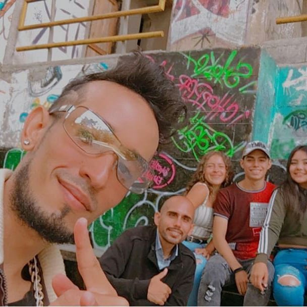 YailElInminente's tweet photo. Compartiendo con los muchachos del programa Superchicos en el canal @PortalMundoTv para el programa de las tardes promocionando mi musica #INMINENTEthealbum 📺🎤🎶🔝🔊🌎📹🔥 #YailElFlowInminente #Yiaaaooo https://t.co/ZLMN2QCJiW