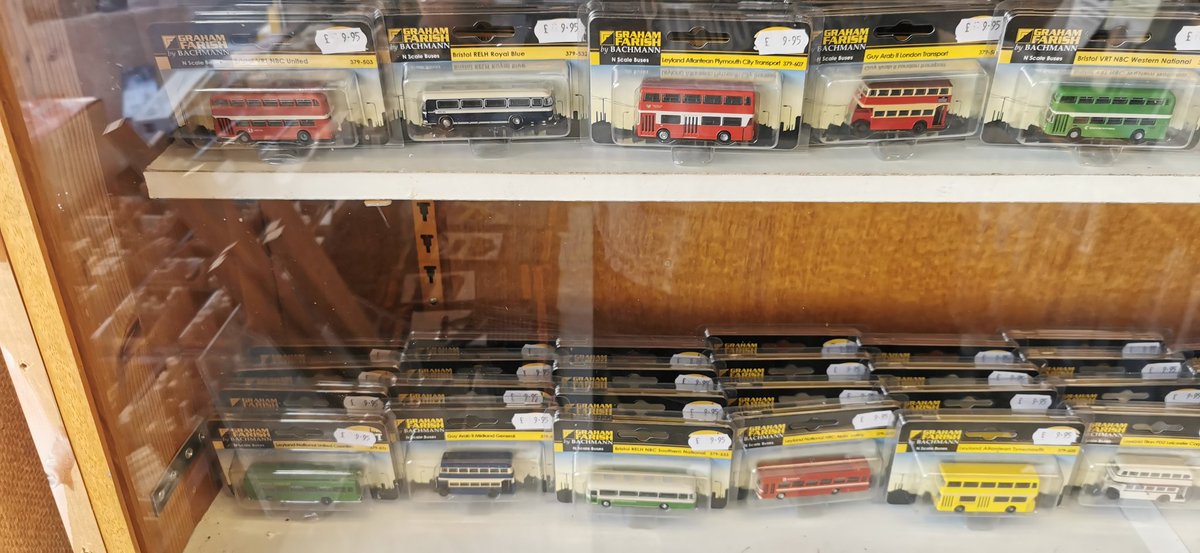 OakHillRailway's tweet photo. Good morning Twitter!! Today Train Times in #Eastbourne is all about #bus collecting with this great #ngauge selection just in from Graham Farish!! Come and check it out!! #TMRGUK #modelRailway #modelBus https://t.co/BADN0KmepA
