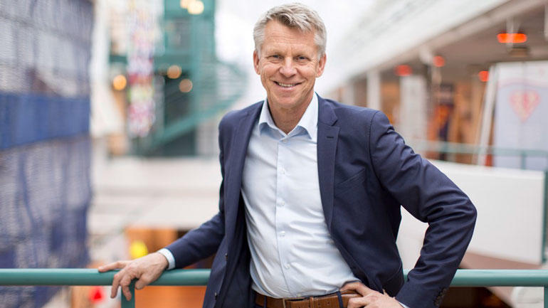 – Et privilegium, sier viserektor <a href="/KristianBogen/">Kristian Bogen</a> som skal lede  nytt likeverds- og mangfoldsutvalg usn.no/aktuelt/kristi… <a href="/abidraja/">Abid Raja</a> <a href="/kjellingolf/">Kjell Ingolf Ropstad</a> <a href="/AvisenKhrono/">Khrono</a> <a href="/FFOtweet/">FFO - Funksjonshemmedes fellesorganisasjon</a> @Henrikasheim <a href="/erna_solberg/">Erna Solberg</a> <a href="/kjetilba/">Kjetil B. Alstadheim</a>