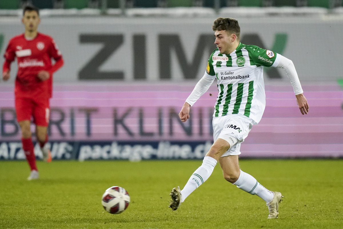 FCSG_1879's tweet photo. ✍️ Der #FCSG hat die Verträge mit Nicolas #Lüchinger (bis 2️⃣0️⃣2️⃣5️⃣), Tim #Staubli und Salifou #Diarrassouba (beide bis 2️⃣0️⃣2️⃣2️⃣) verlängert. | 📄👉 https://t.co/VxyuOua8w3 https://t.co/FlvnyPbtdW