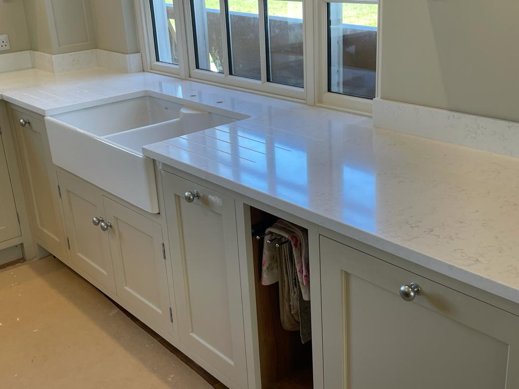 Navona by Quarella.  Super hardwearing - resists stains and scratching.
#quartz #marble #bathroomstyling #newworktops #worktops #kitchendesign