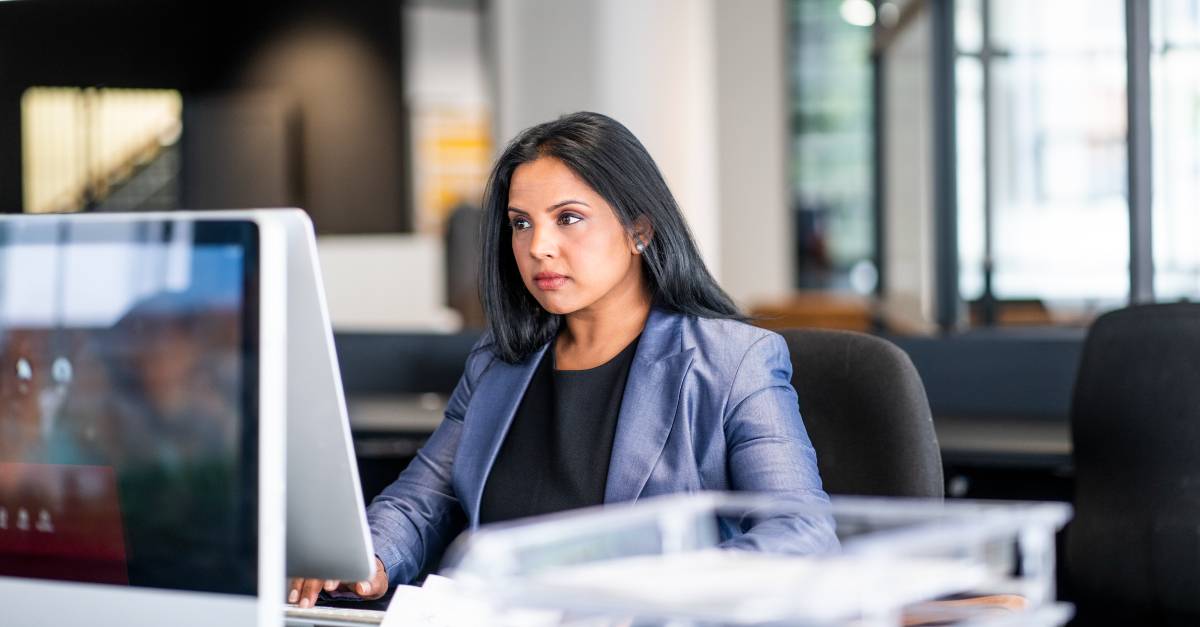 What solutions are #CommercialRealEstate professionals deploying to drive value? <a href="/IDC/">IDC</a>’s research shows that #connectedbuildings are helping CRE pros see business returns: oal.lu/dL2Rw