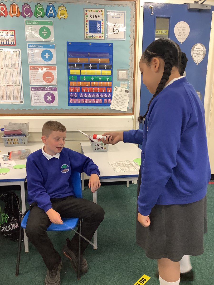 ReinwoodJuniors's tweet image. 4L are busy hot-seating and interviewing eye-witnesses to find out more information to help our investigation! #RJSReadAllAboutIt #RJSEnglish #RJS4L