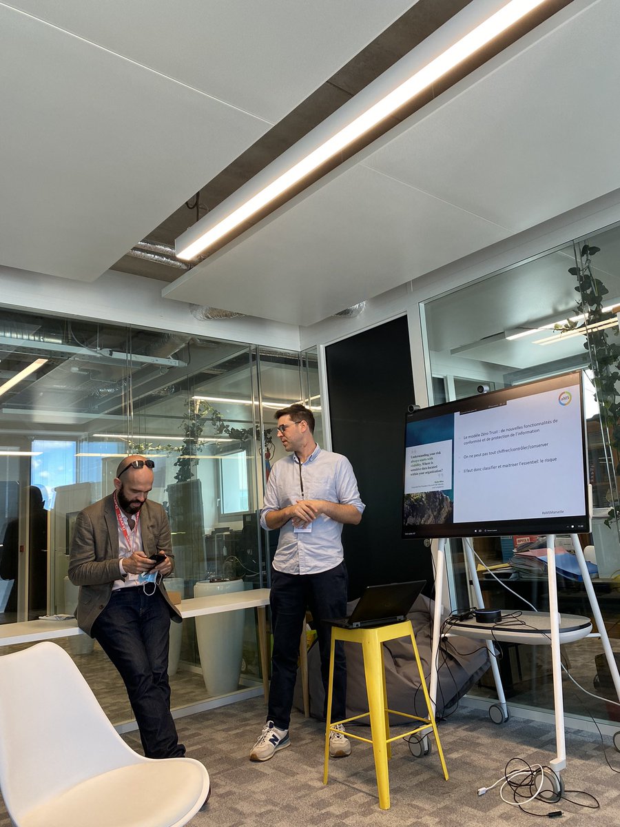 FionaFruh's tweet photo. Full @aerownews pour cette nouvelle session 👌
#datagouvernance et conformité avec @SP_twit et Guillaume

@aOSComm #Microsoft #compliance https://t.co/MKFFH46YSV