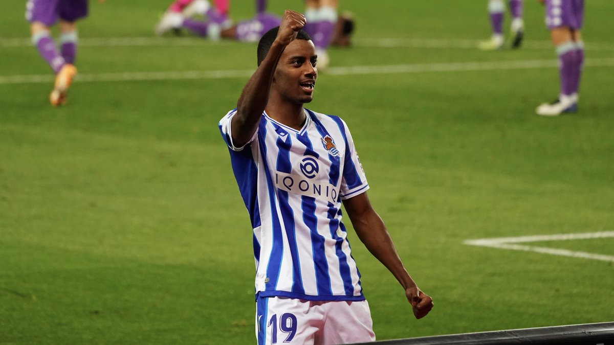 FrenchAFC's tweet photo. Arsenal aurait pris de l'avance sur le Real Madrid pour attirer Alexsander Isak. Les Gunners seraient rentrés en contact avec les représentants de l'attaquant et Arteta l'apprécierait particulièrement. Seul bémol, qu'Arsenal ne joue pas de compétitions Européennes cette saison. https://t.co/e8tDj3xCo1