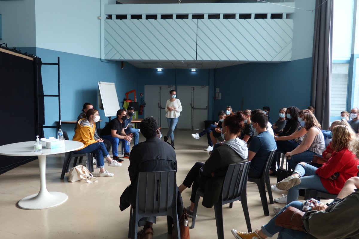 [L'ÉTÉ DE DEAR PRUDENCE] ☀
Cette semaine, le spectacle DEAR PRUDENCE, mis en scène par notre artiste directrice, Chloe Dabert, joue hors les murs pour les jeunes de l’E2C Champagne Ardenne, l’ALEFPA  et le foyer de l’enfance de Reims et Châlons-en-Champagne.