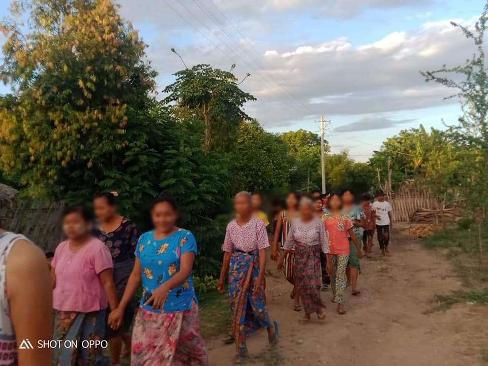 Evening Strike against the military dictatorship was held by the residents in SaeHtanTawGyi village,
#YinMarPin Tsp on June24.

#June24Coup #WhatsHappeningInMyanmar #AuspiceRefugees