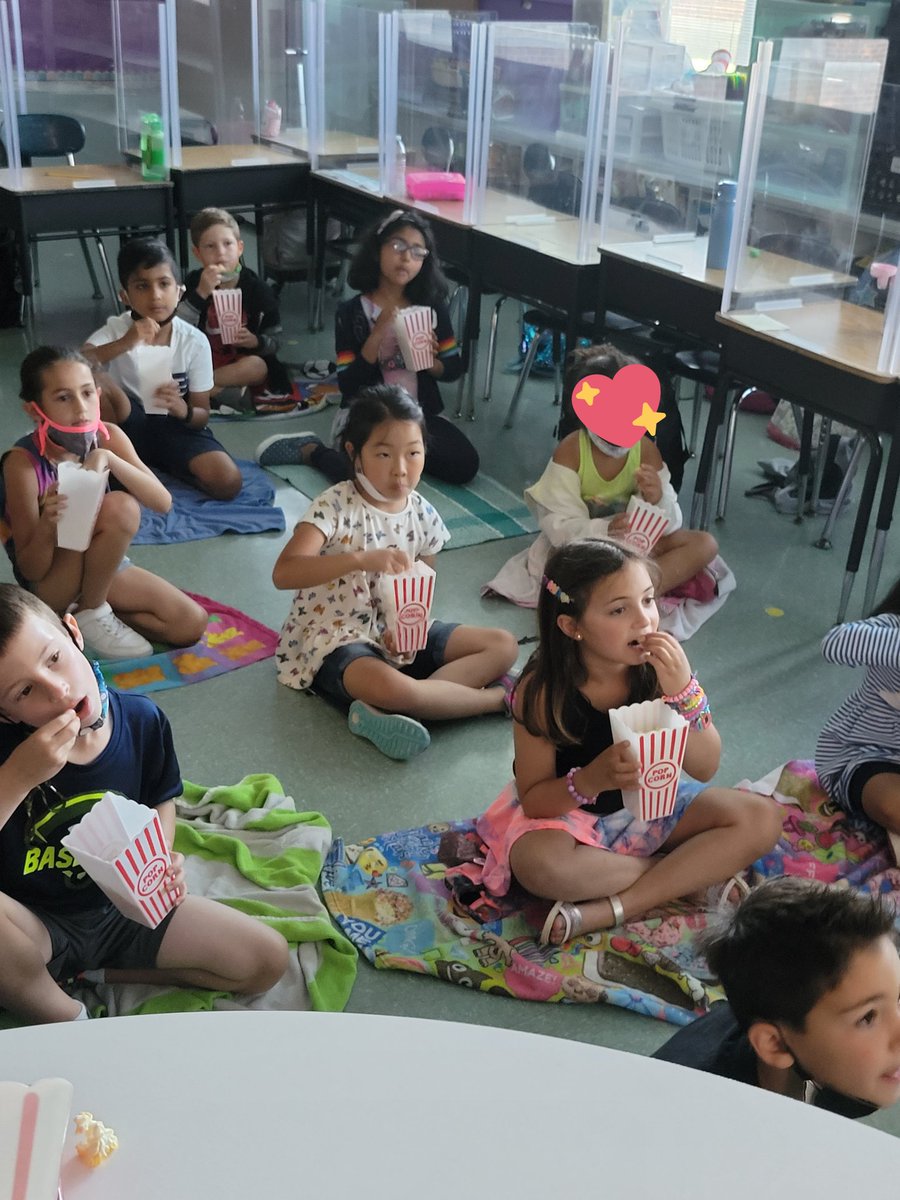 MrsPerry_MPE's tweet photo. Perfect way to end First grade  #balloonpopactivity #movieandpopcorn #imgoingtomissthisclass #firstgrade #MPElions https://t.co/kLl1FnrK76