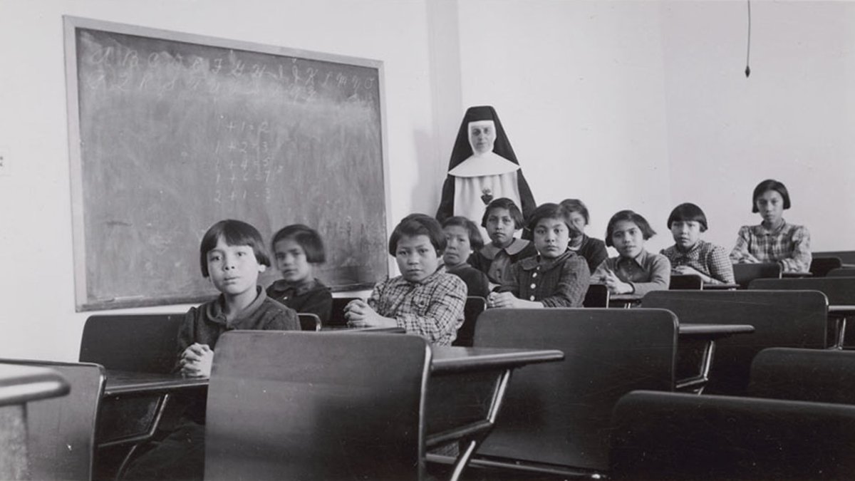 ajplus's tweet image. Hundreds of graves were found at another forced assimilation school for Indigenous children in Canada — weeks after remains of 215 children were found.

150,000 children were held in the mostly Catholic-run schools, thousands dying from abuse.

The church has never apologized.